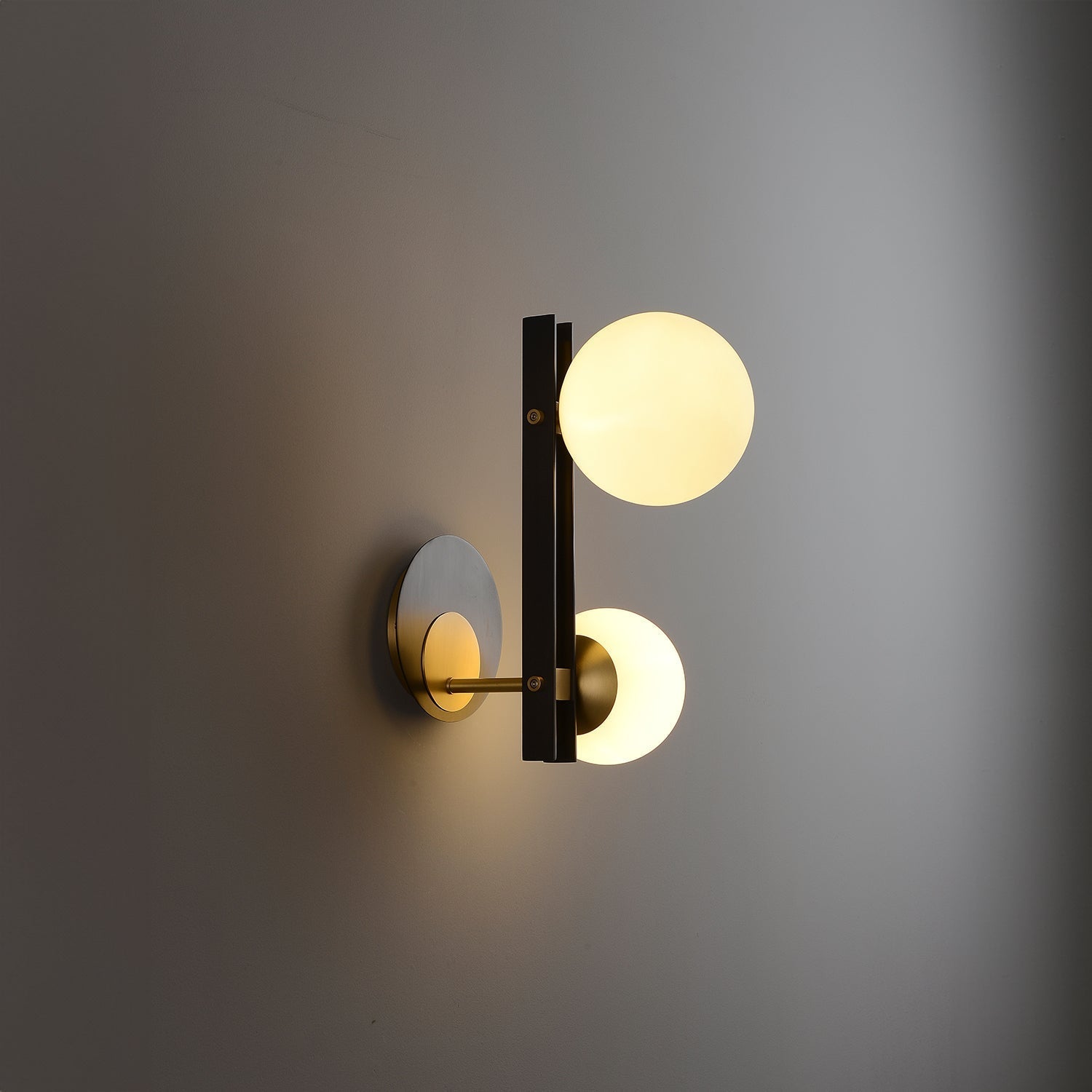 Planeta Wall Lamp