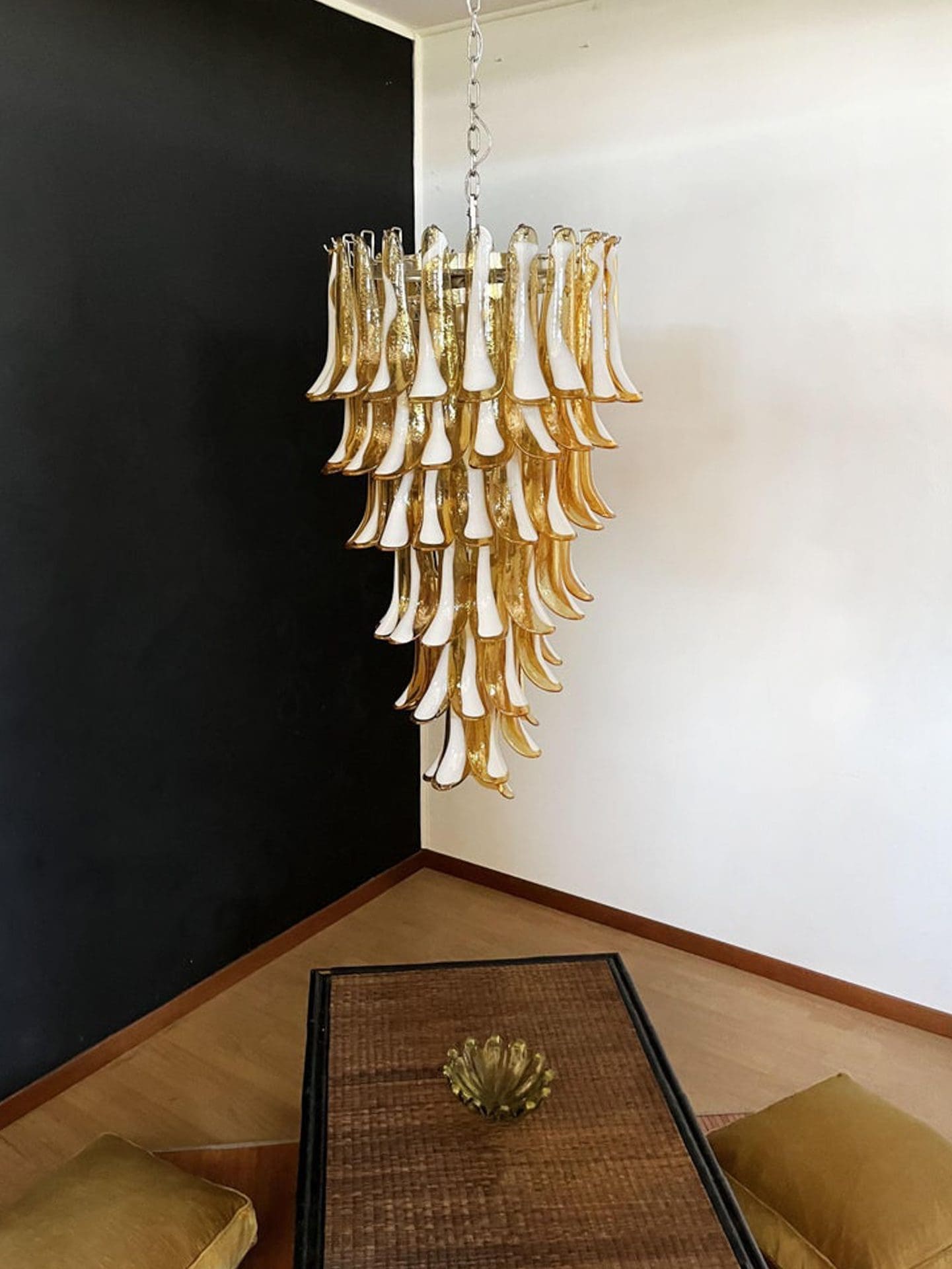 Murano Chandelier – 83 petals – Caramel