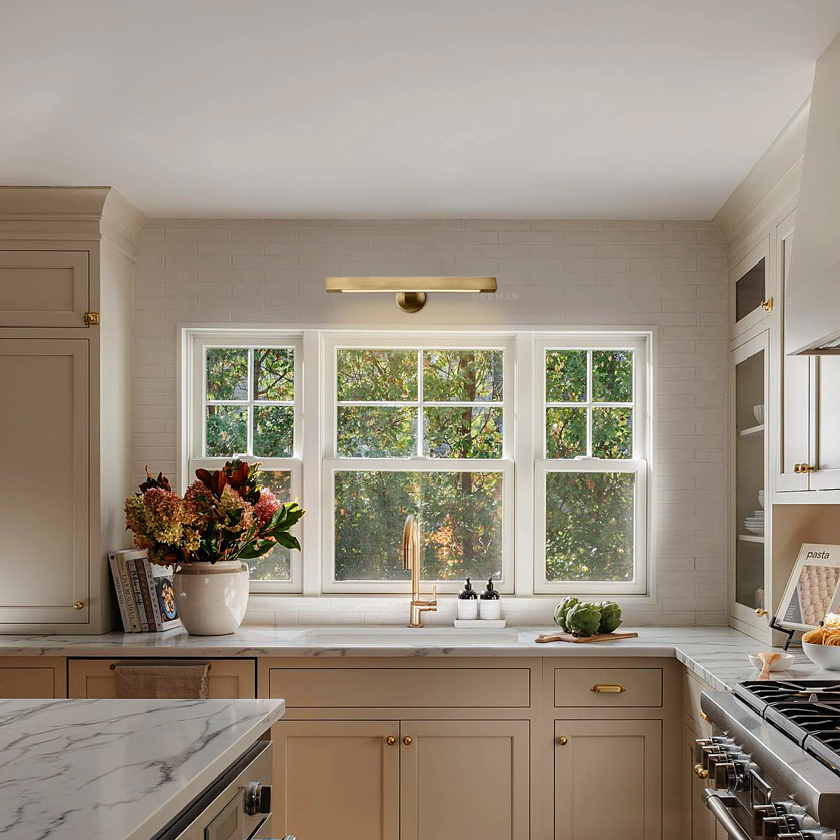 Cannele Picture Light