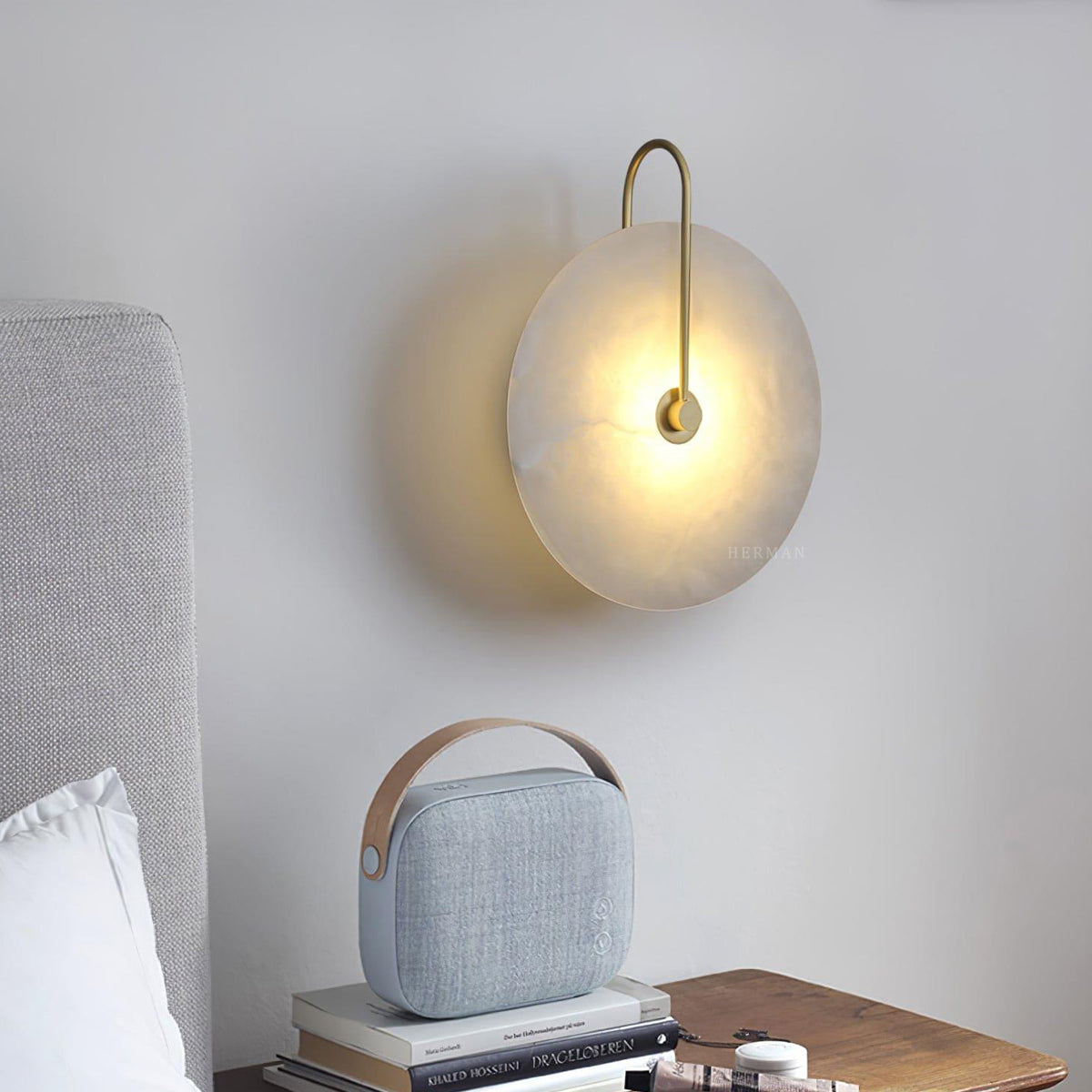 Alabaster Round Sconce 10"