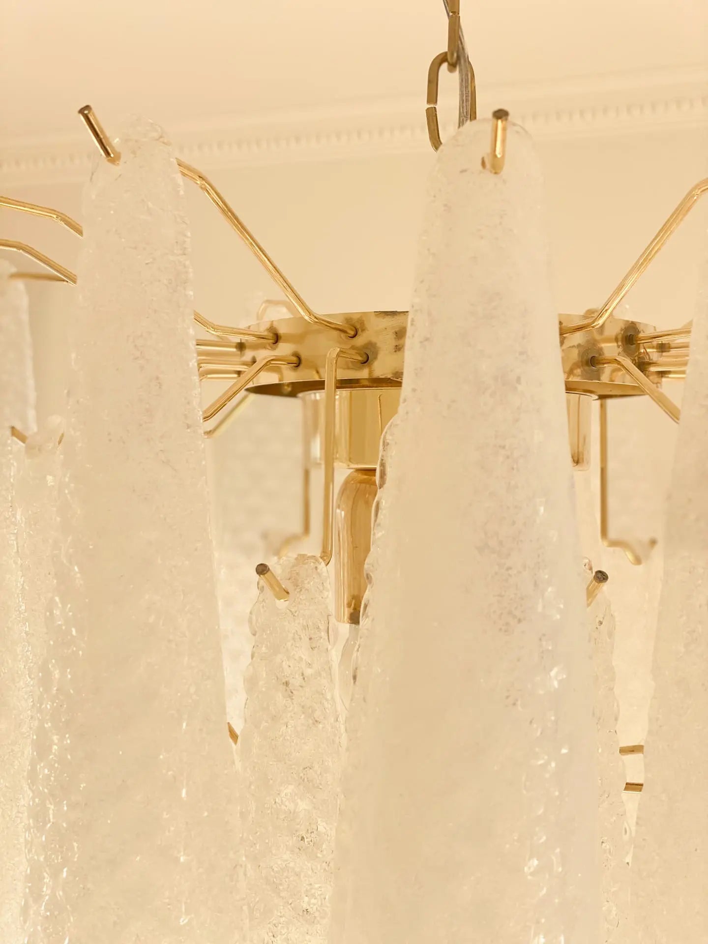 Murano Chandelier – Drop – 41 glasses – Opalino