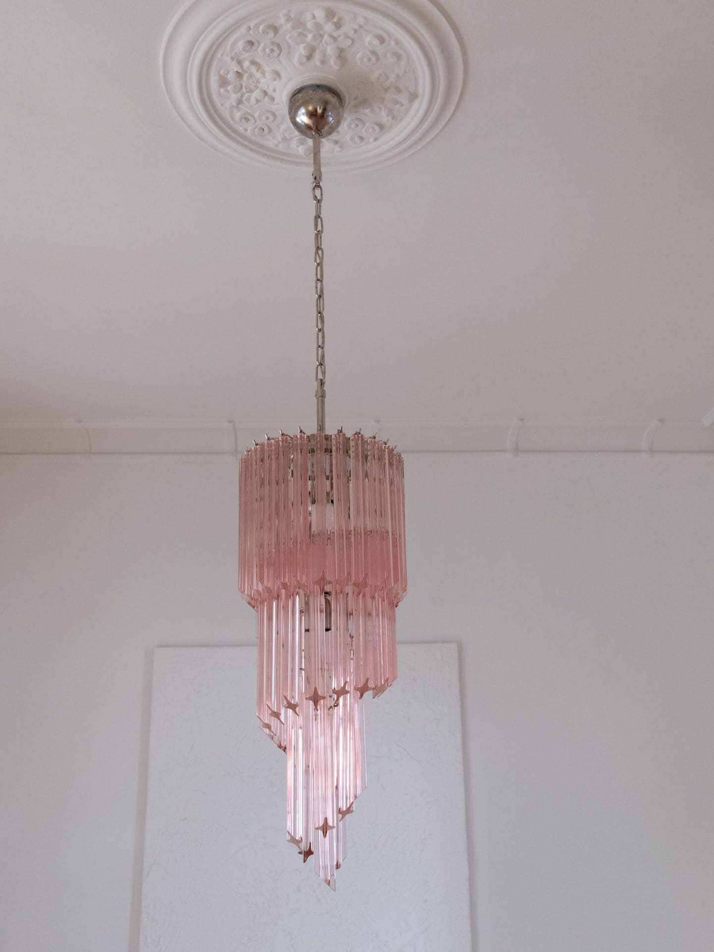 Murano Chandelier – Spiral – 54 prisms – Pink