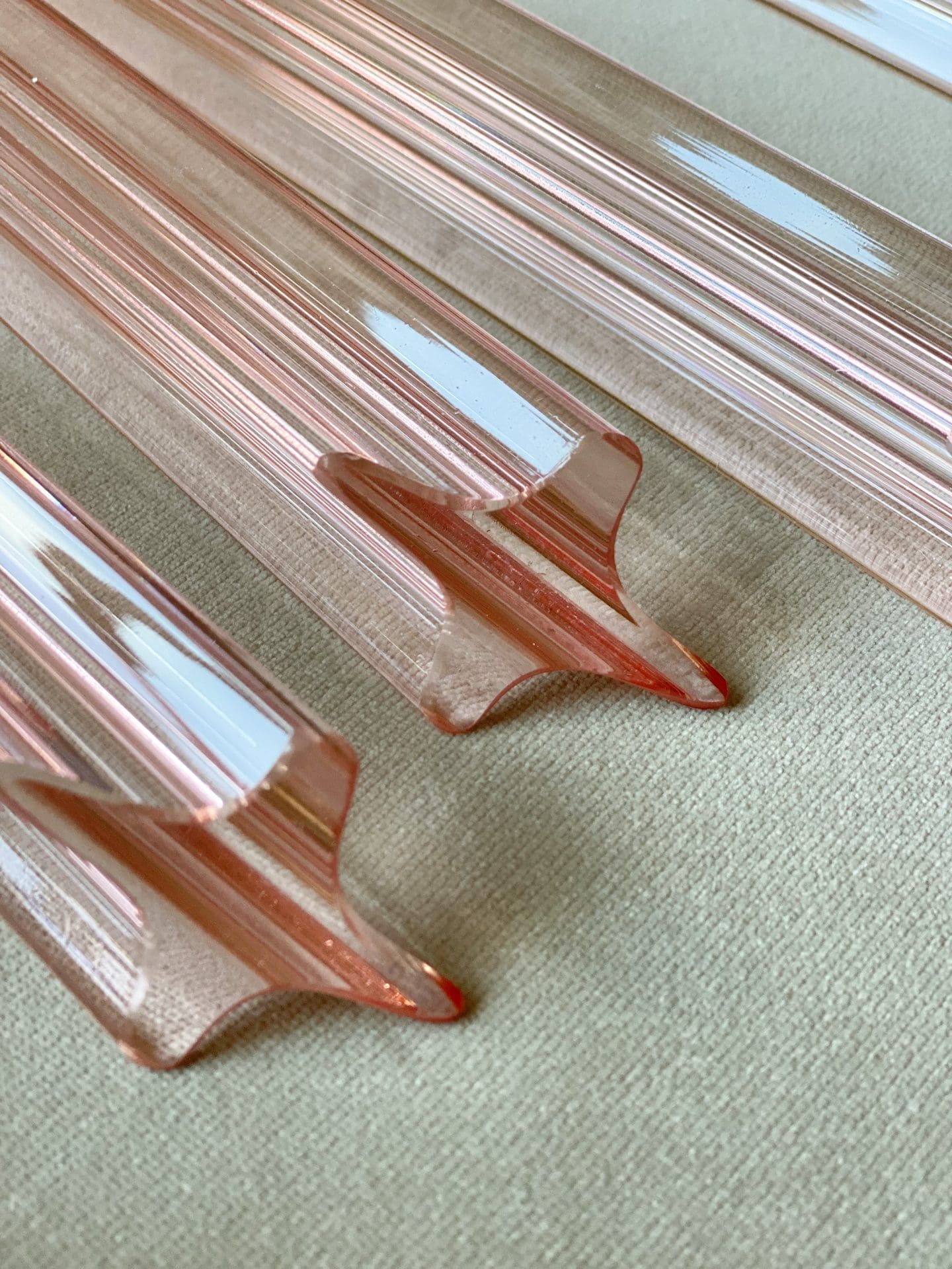 Murano Chandelier – Spiral – 54 prisms – Pink