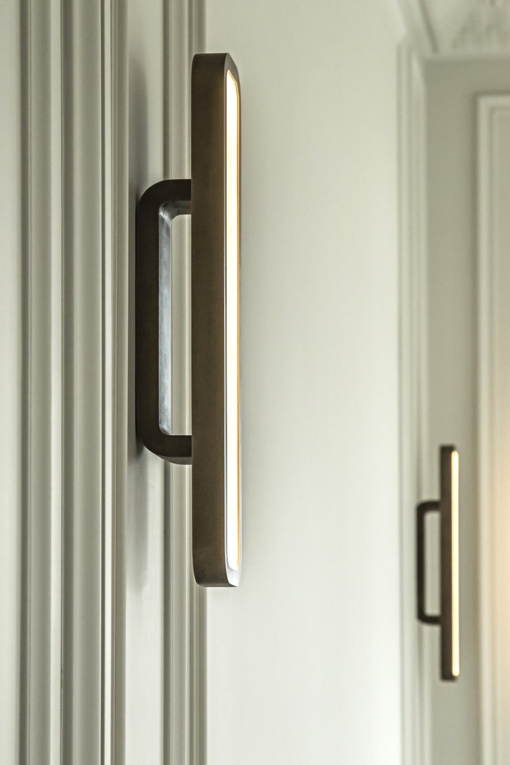 Hublot alabaster wall sconce