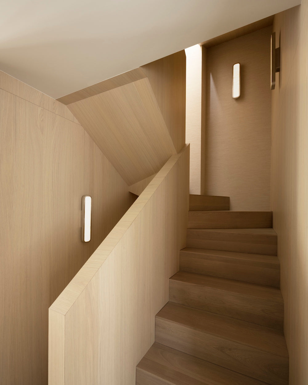 Hublot alabaster wall sconce