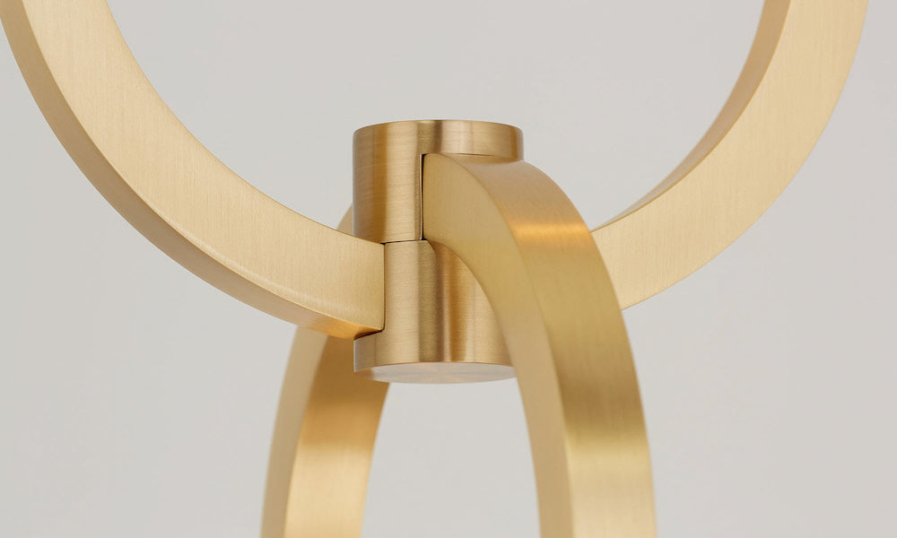 Oval chain cluster pendant