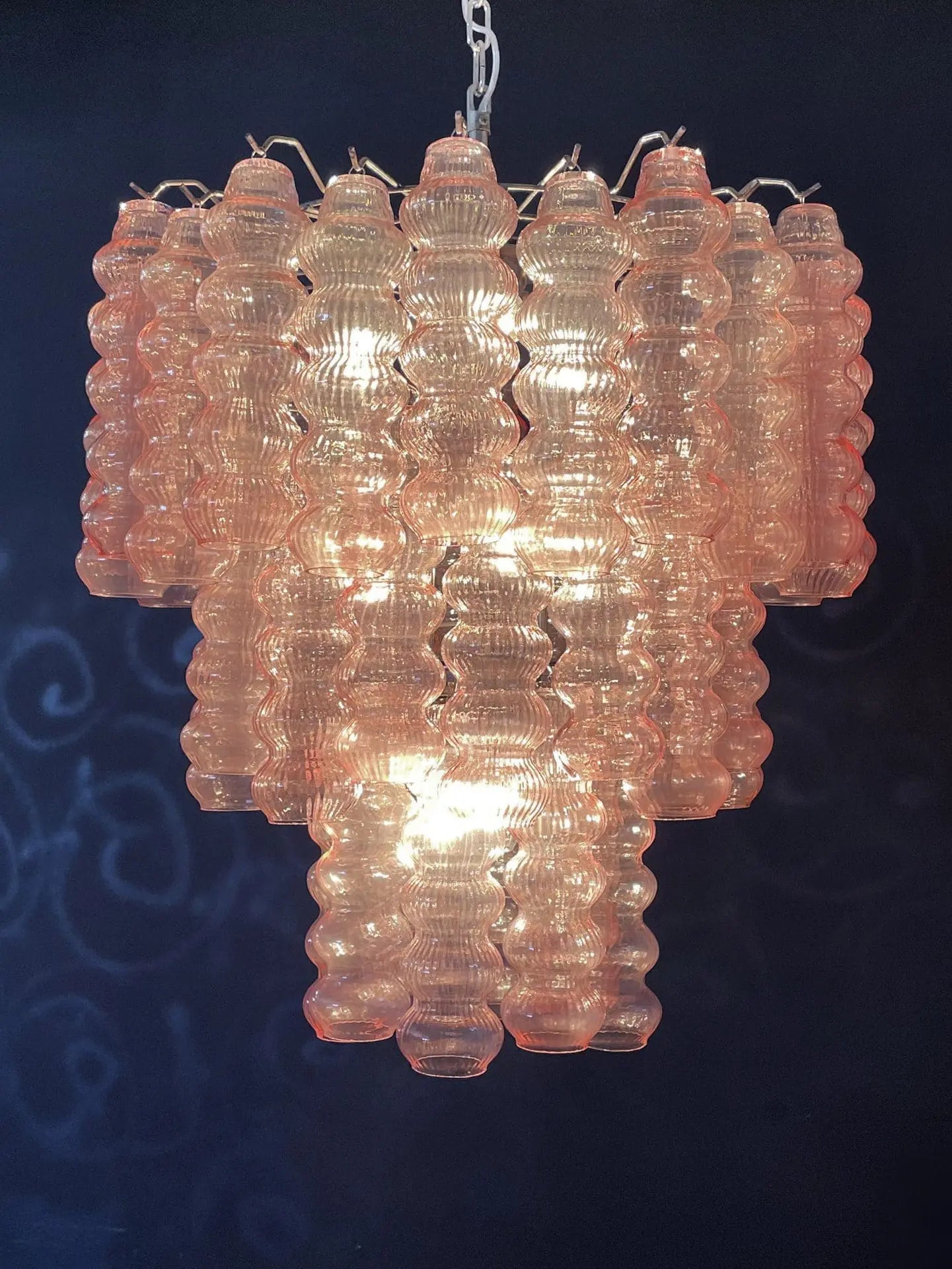 Murano Chandelier – Curva – Rosa – 48 tubes