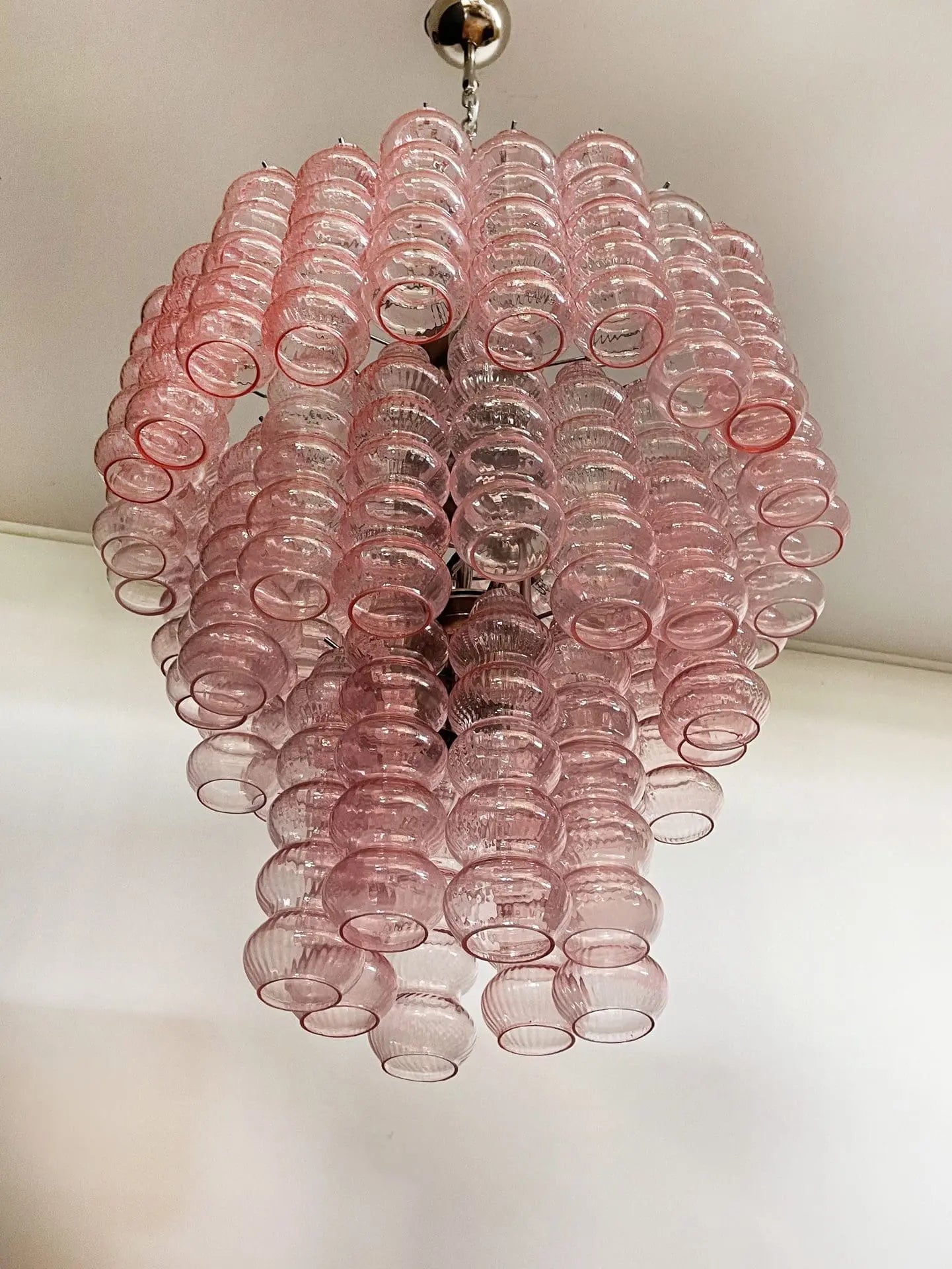 Murano Chandelier – Curva – Rosa – 48 tubes