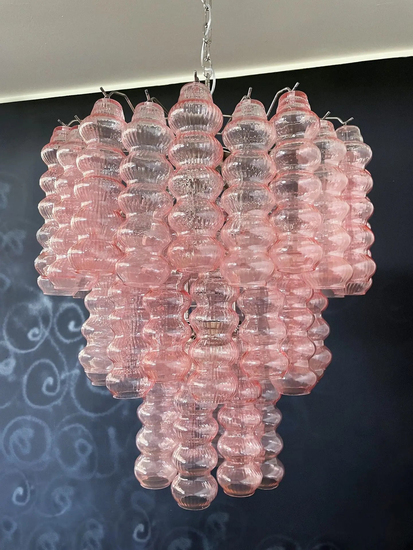 Murano Chandelier – Curva – Rosa – 48 tubes