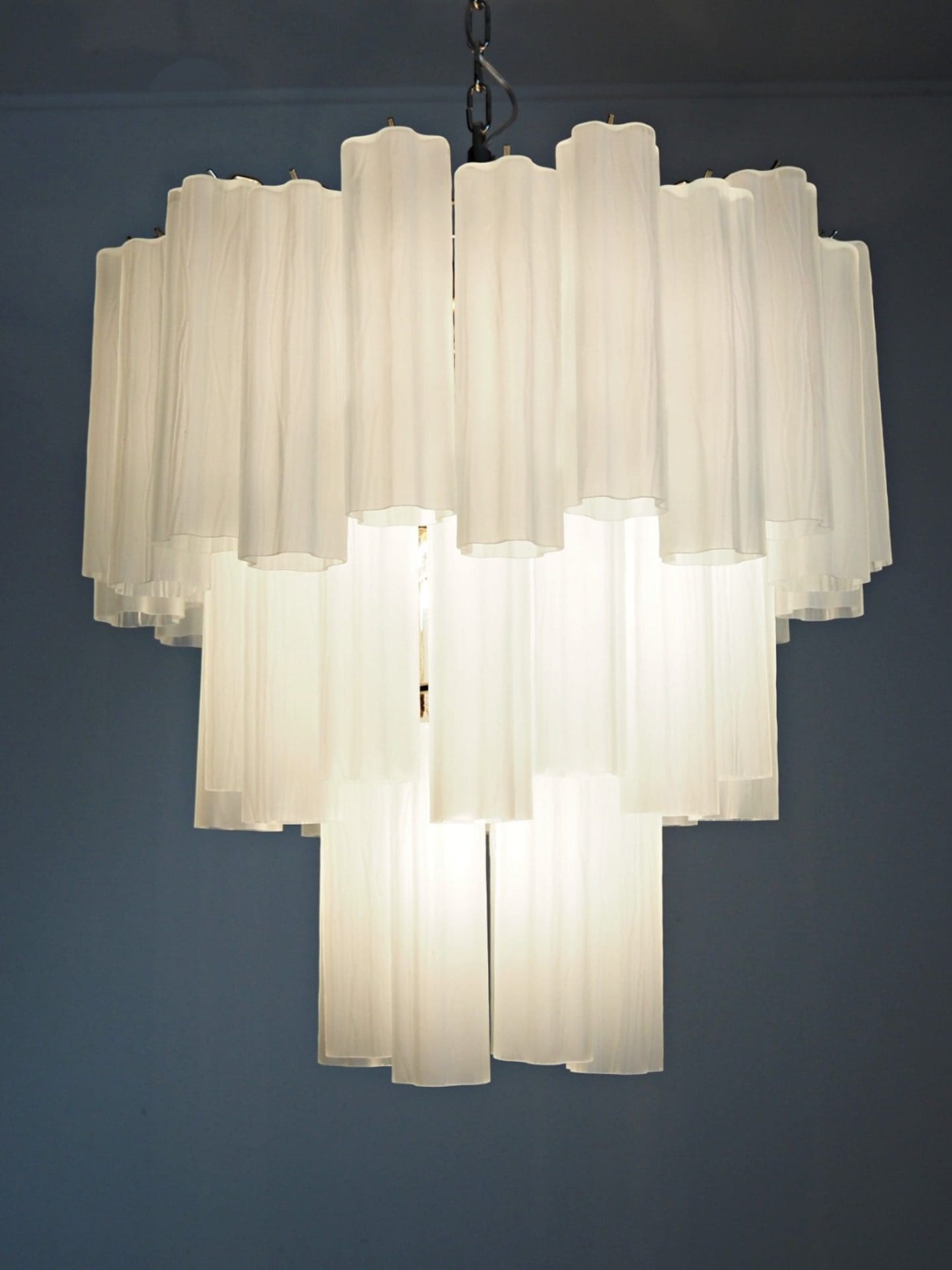 Murano Chandelier – 48 tubes – matte white