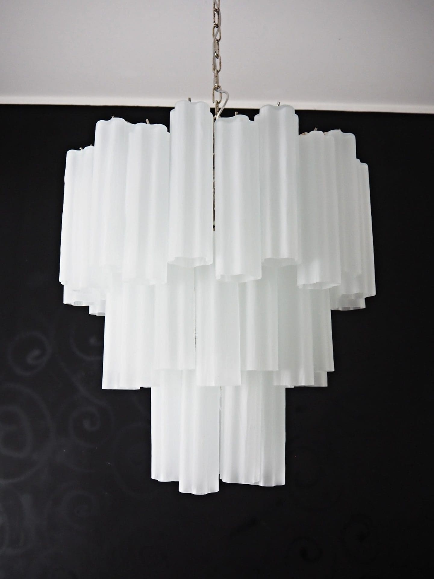 Murano Chandelier – 48 tubes – matte white