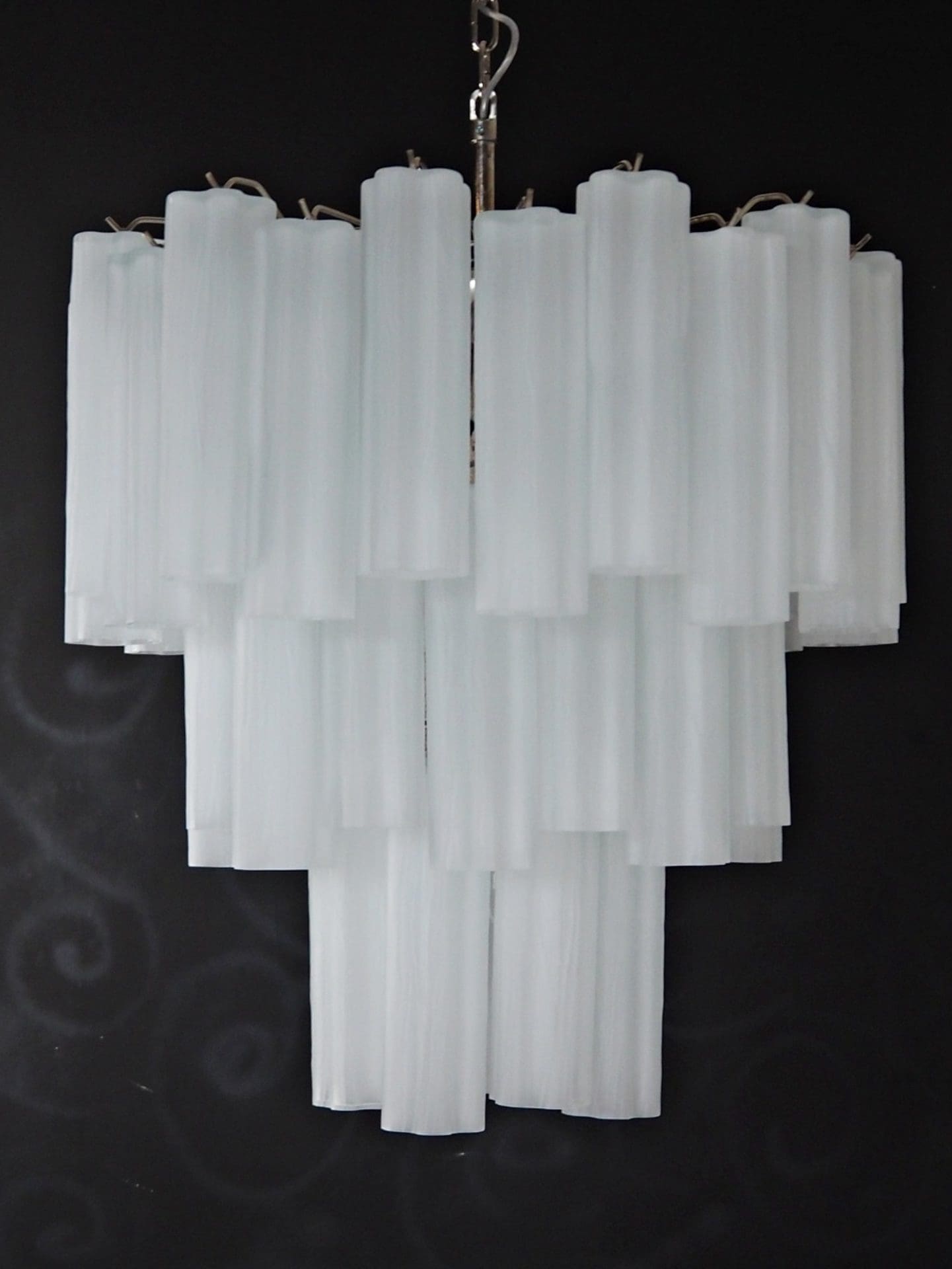 Murano Chandelier – 48 tubes – matte white