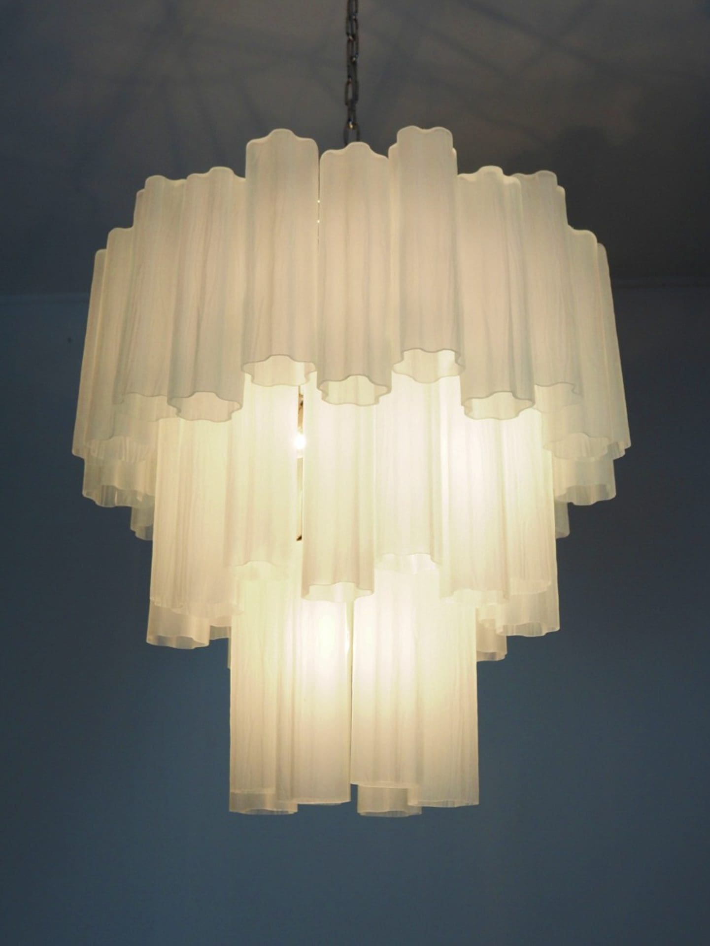 Murano Chandelier – 48 tubes – matte white