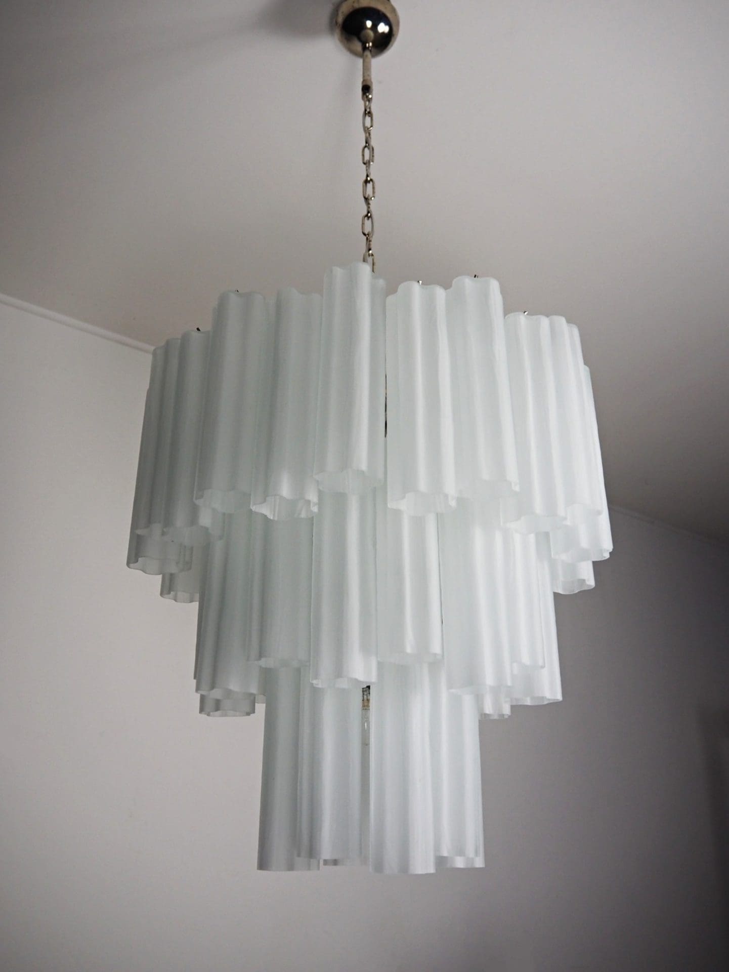 Murano Chandelier – 48 tubes – matte white