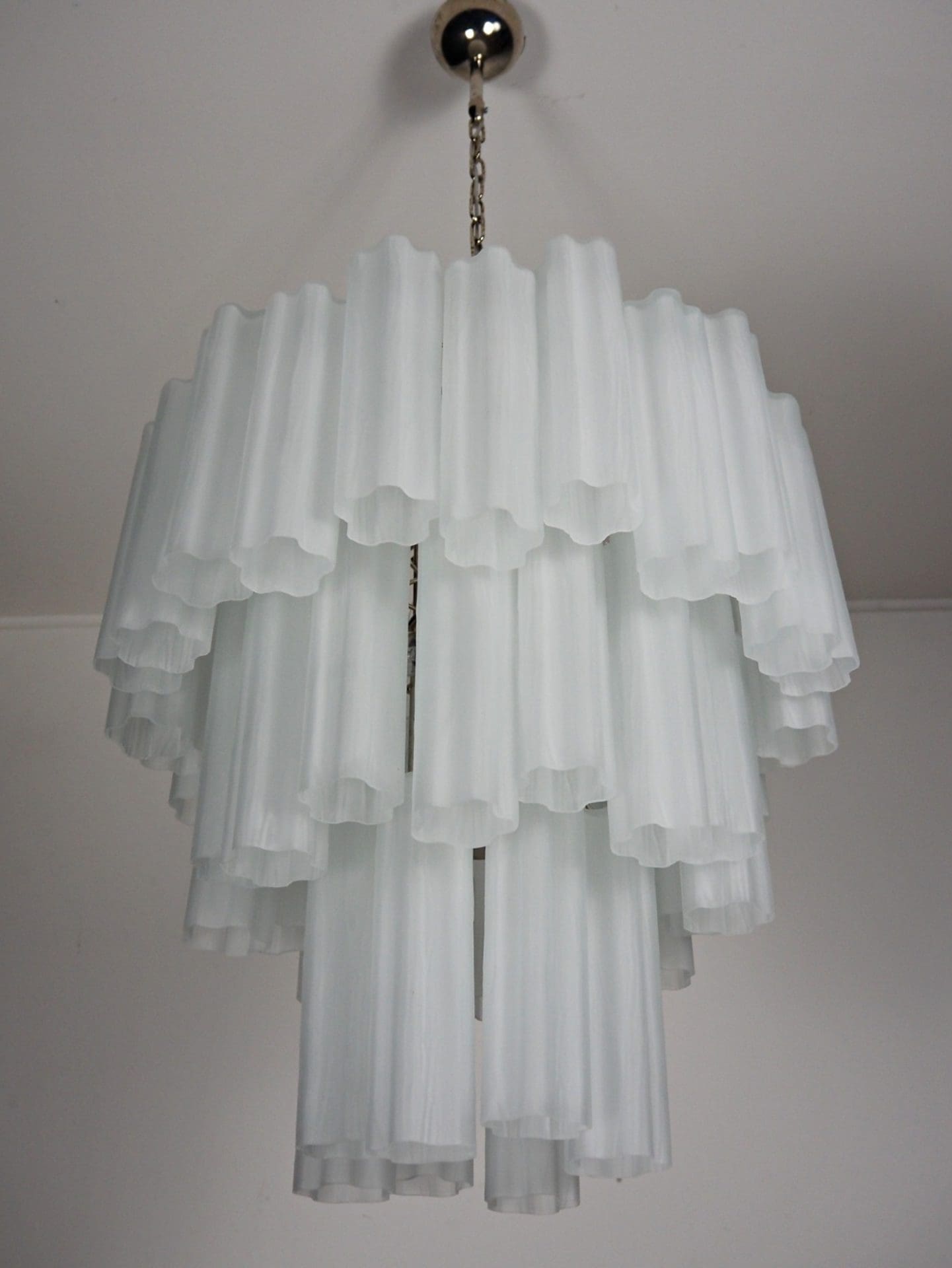 Murano Chandelier – 48 tubes – matte white