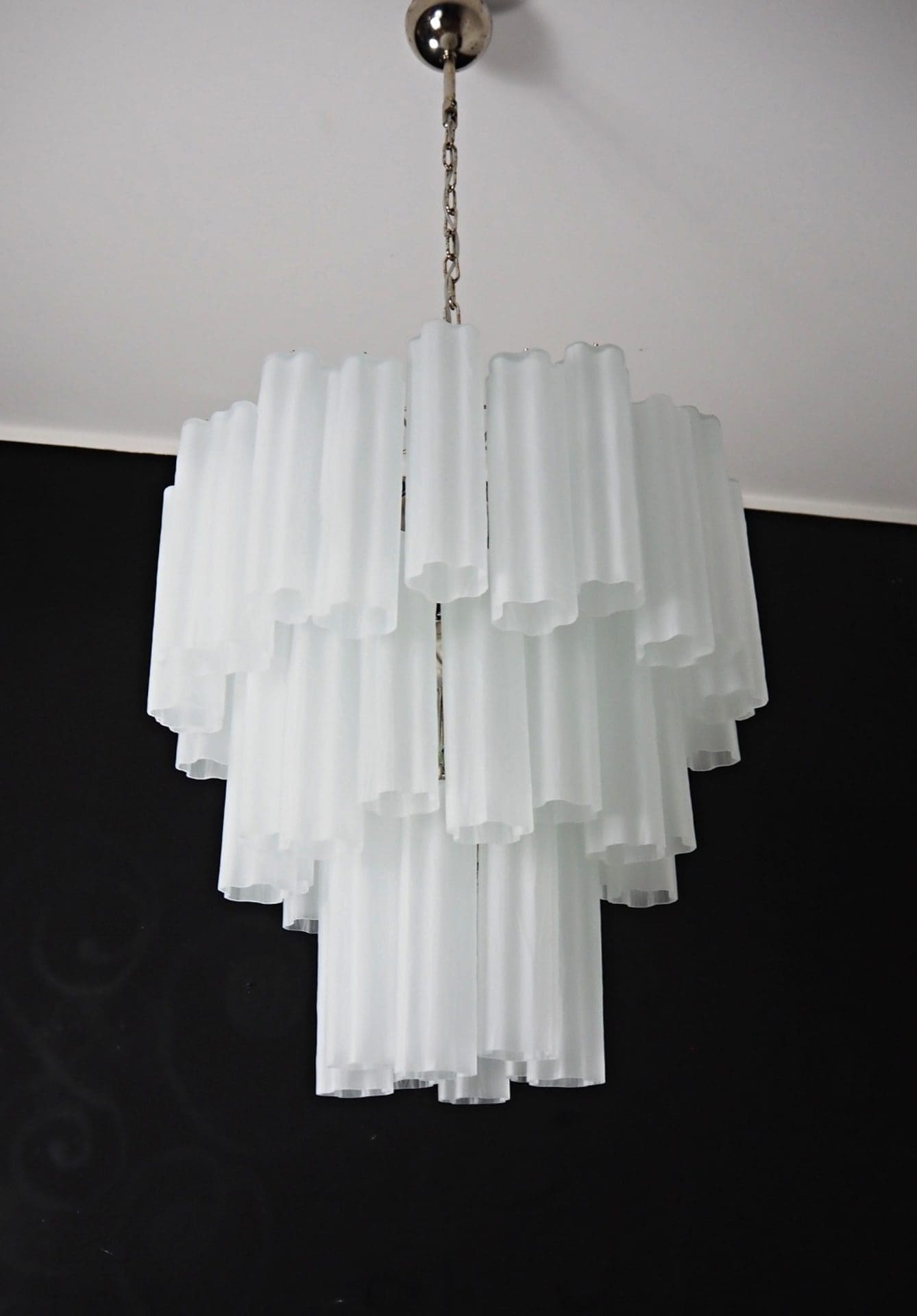 Murano Chandelier – 48 tubes – matte white