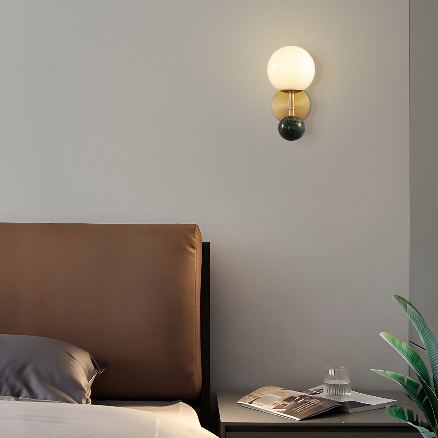 Dalt Wall Light