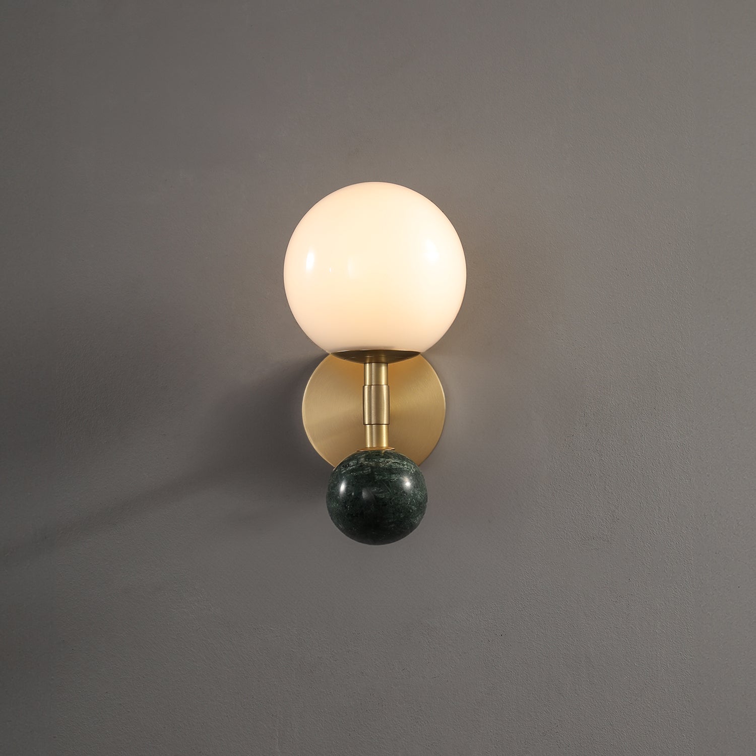 Dalt Wall Light