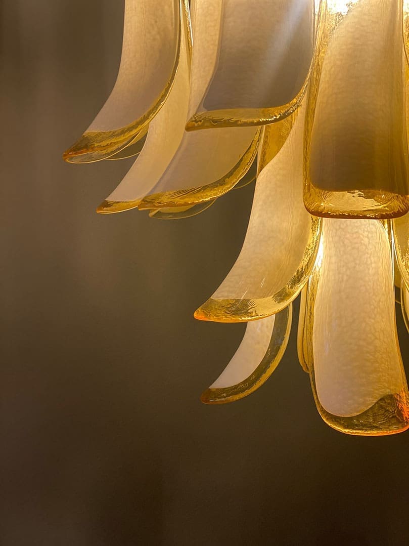 Murano Chandelier – 26 petals – Amber