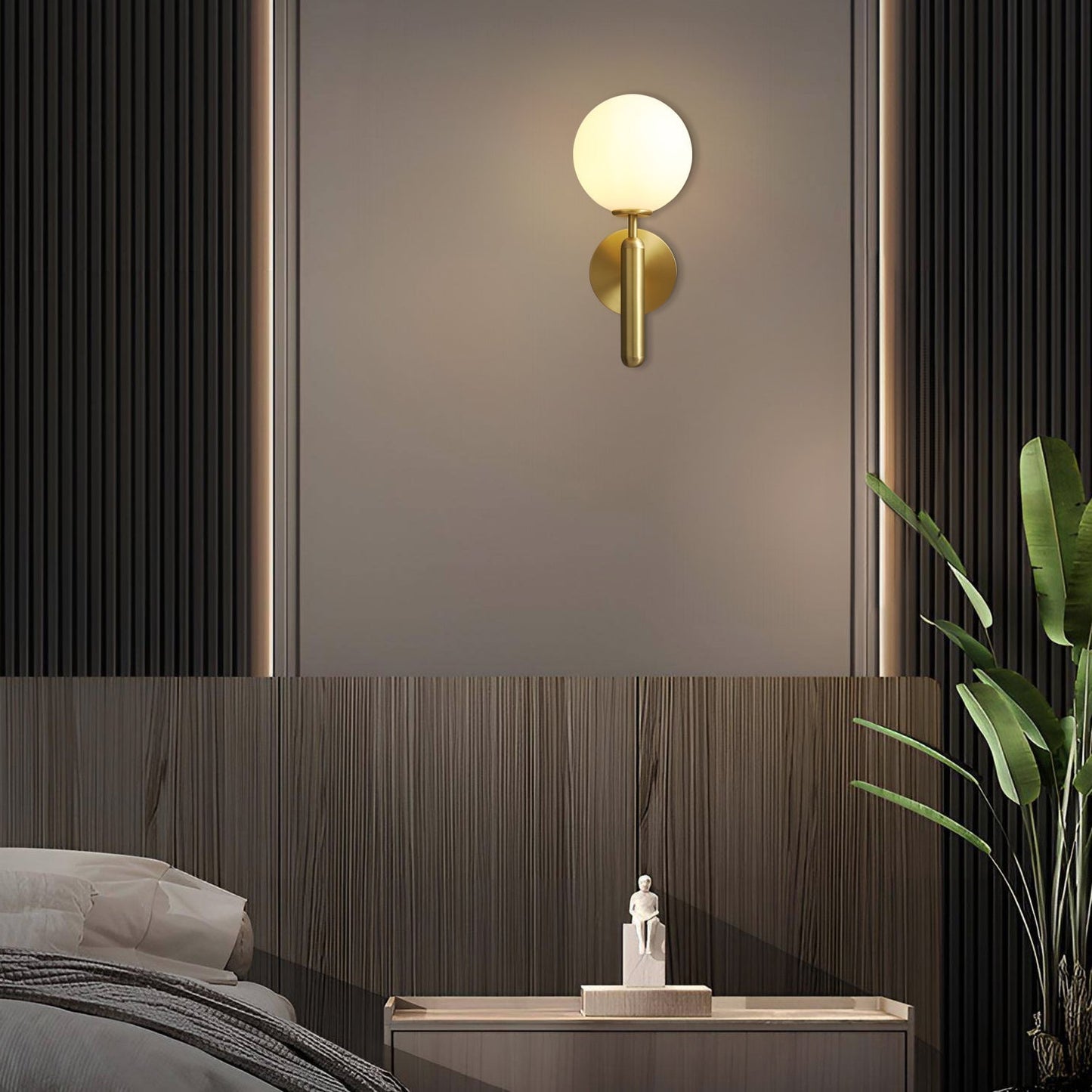 Miira Brass Wall Lamp