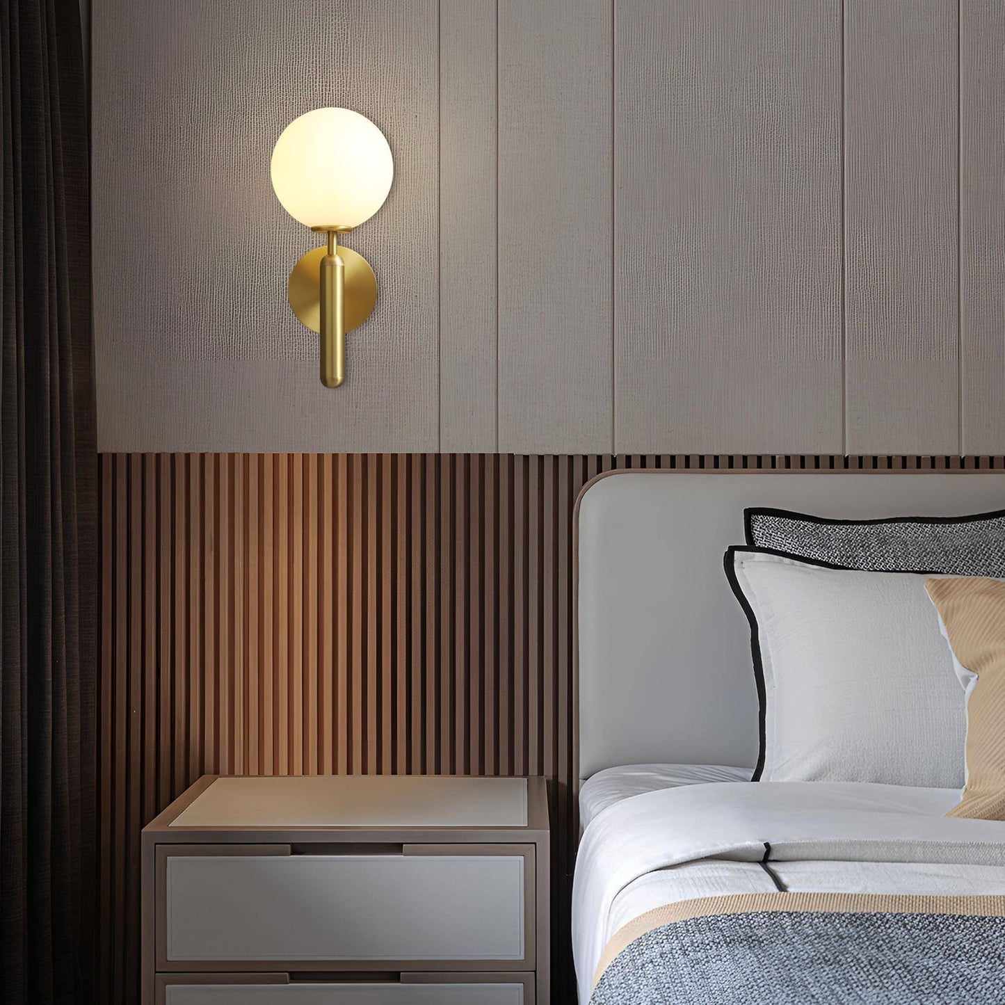 Miira Brass Wall Lamp