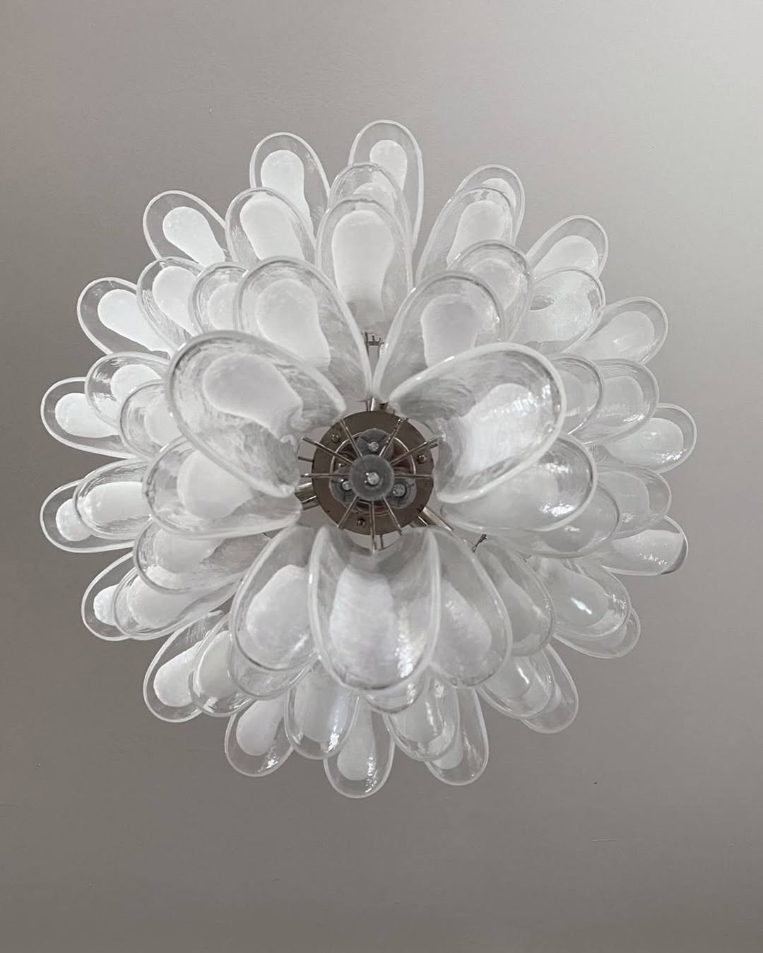 Murano Chandelier – 75 petals – Transparent