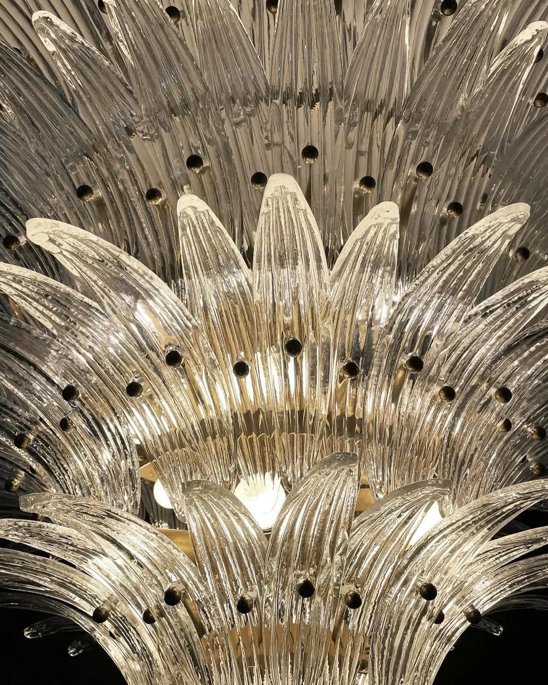 Murano Chandelier – Palmette – 163 glasses – Smoked