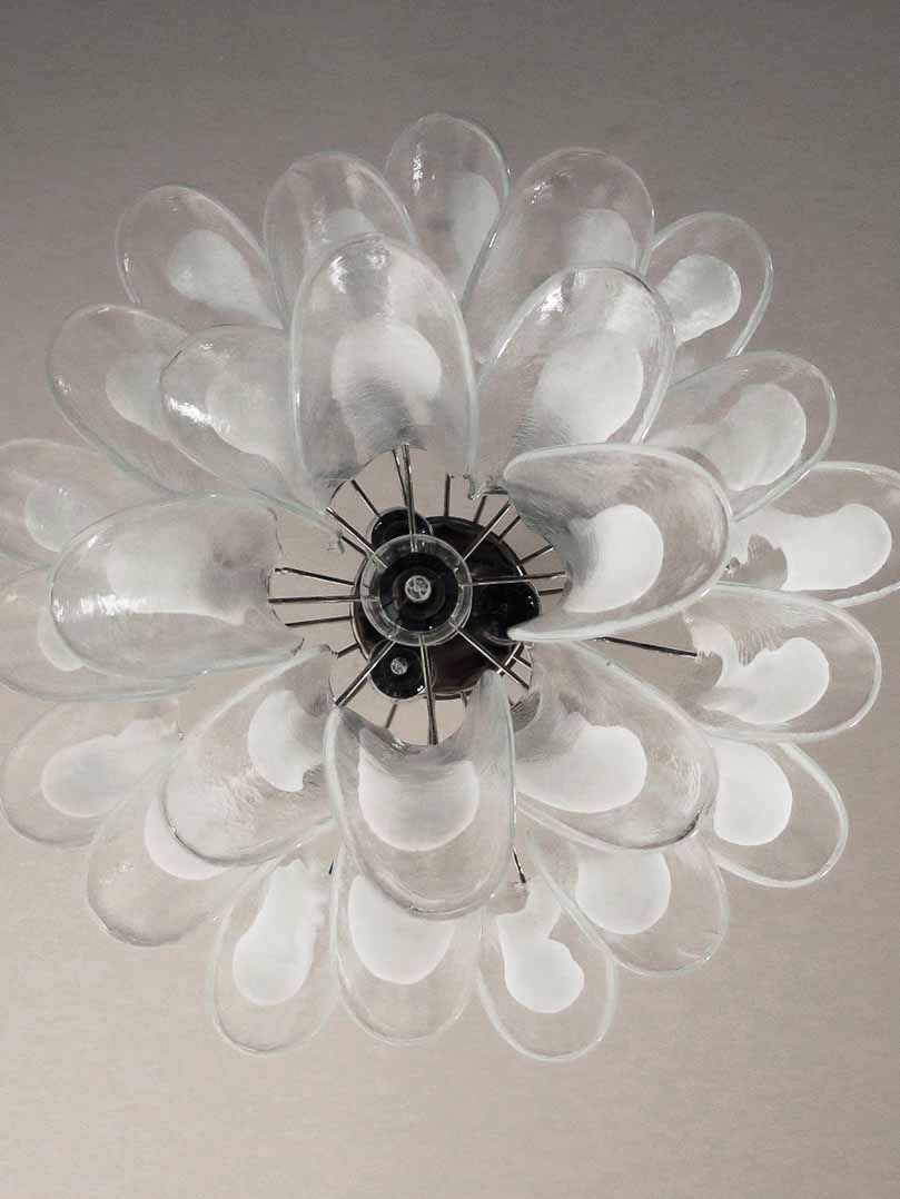 Murano Chandelier – 26 petals – White
