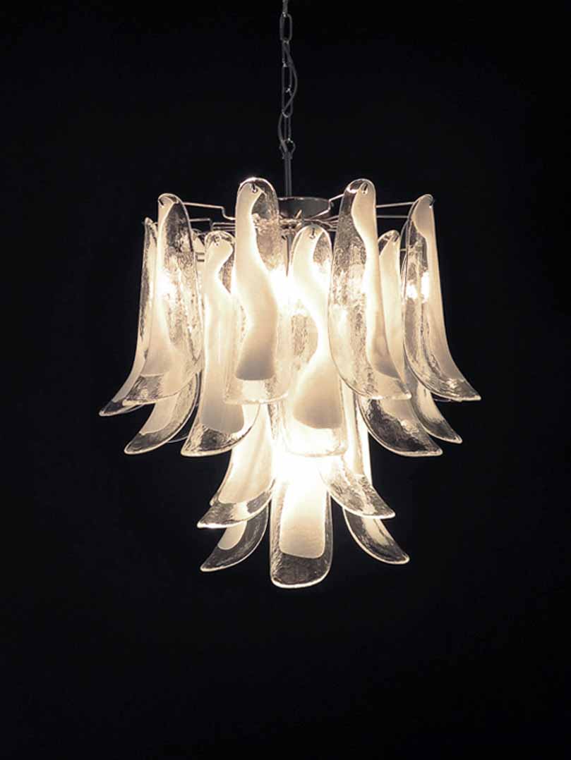 Murano Chandelier – 26 petals – White