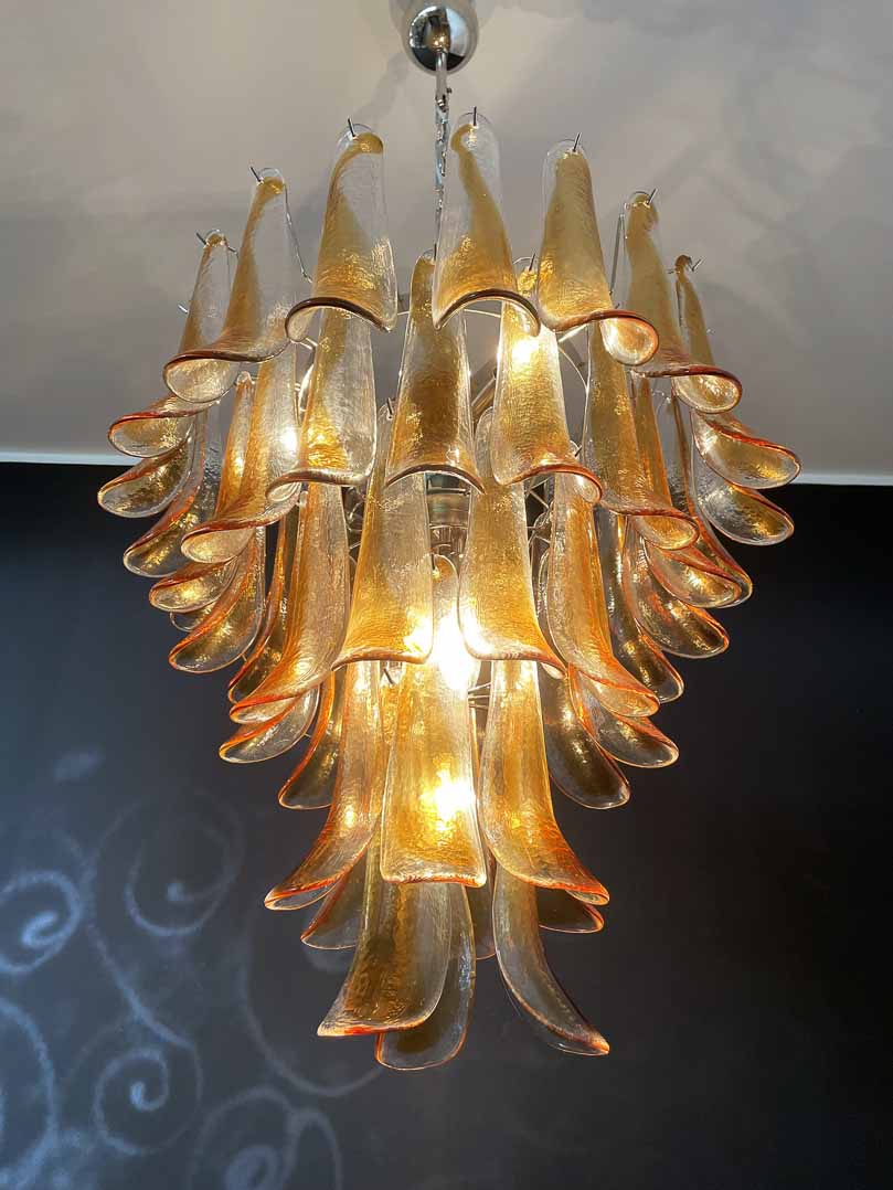 Murano Chandelier – 52 petals – Amber