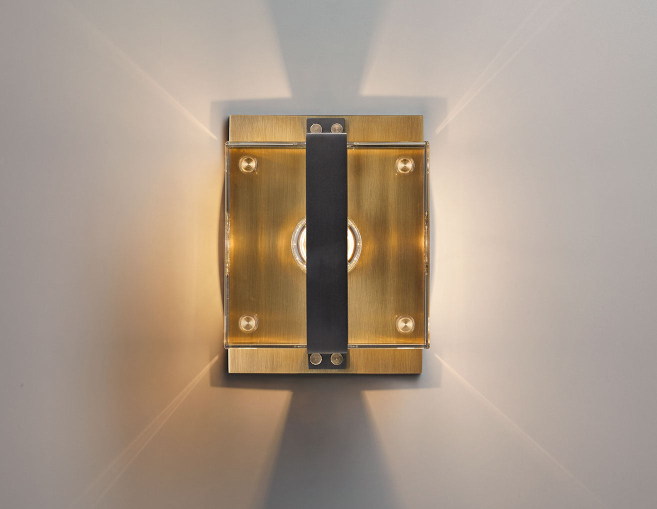 Glaçon Square Sconce