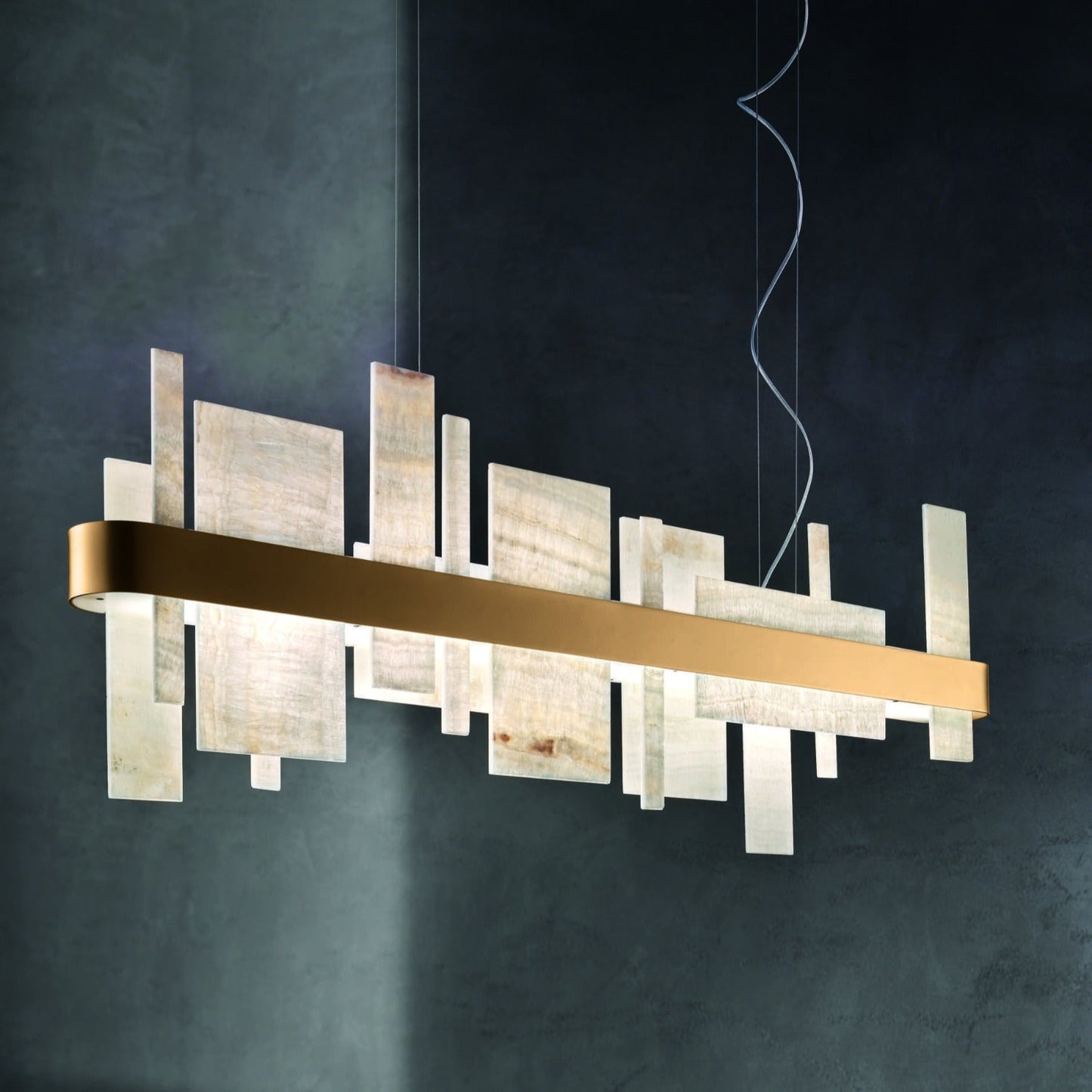 Honicé Onyx Straight Modern Brass Chandeliers [4 Sizes]